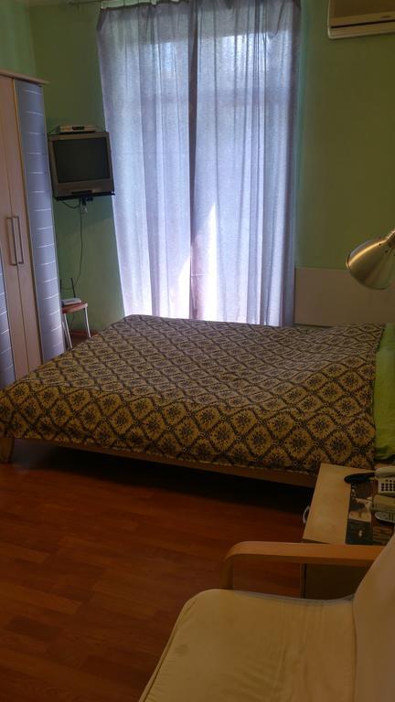 Shievchienko 10 Apartment Kiev Ngoại thất bức ảnh