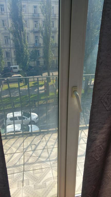 Shievchienko 10 Apartment Kiev Ngoại thất bức ảnh